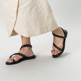Ariana Strappy Toe Ring Sandals (Black)