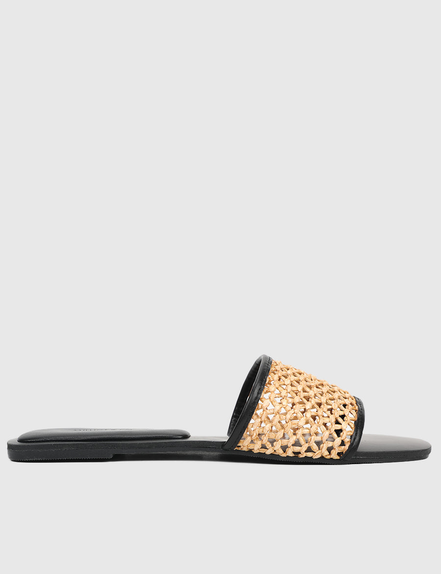 Kirsti Open Toe Sandals & Flip Flops (Black)