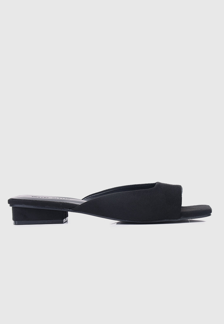 Hermione Slide Sandals (Black)
