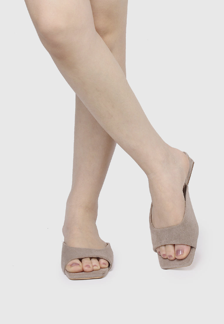 Hermione Slide Sandals (Almond)