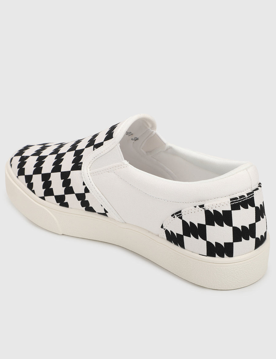 CheckerM Rounded Toe Sneakers Men (Black)
