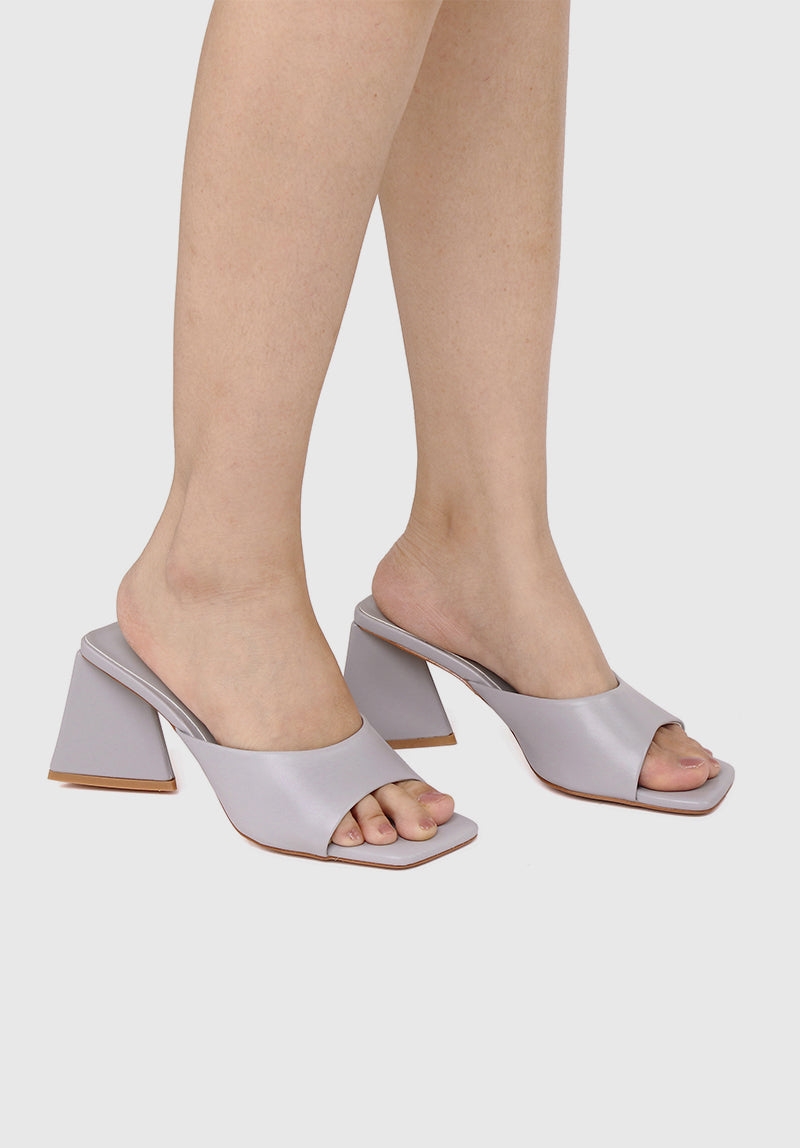 Nurita Harith Hydee Square Toe Heels (Grey)