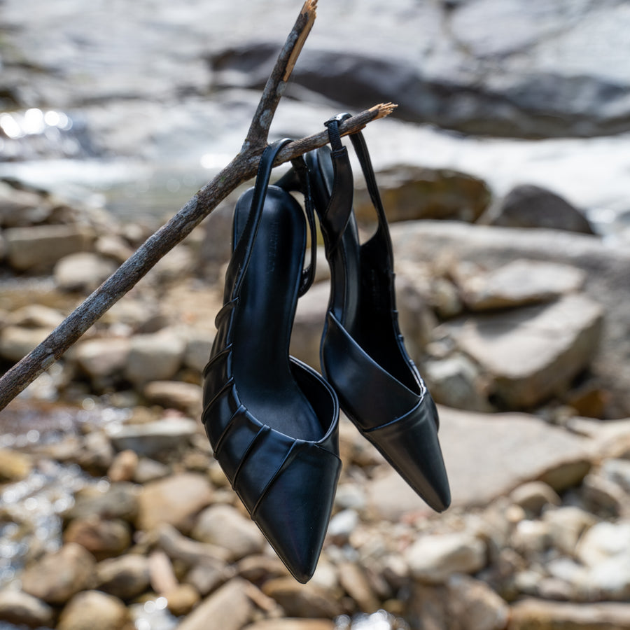 Earth Edit Davinia Pointed Toe Heels (Black)