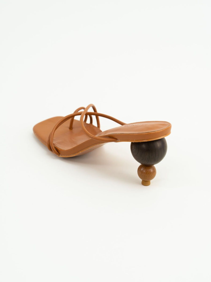 Dee Toe Ring Heels (Brown)