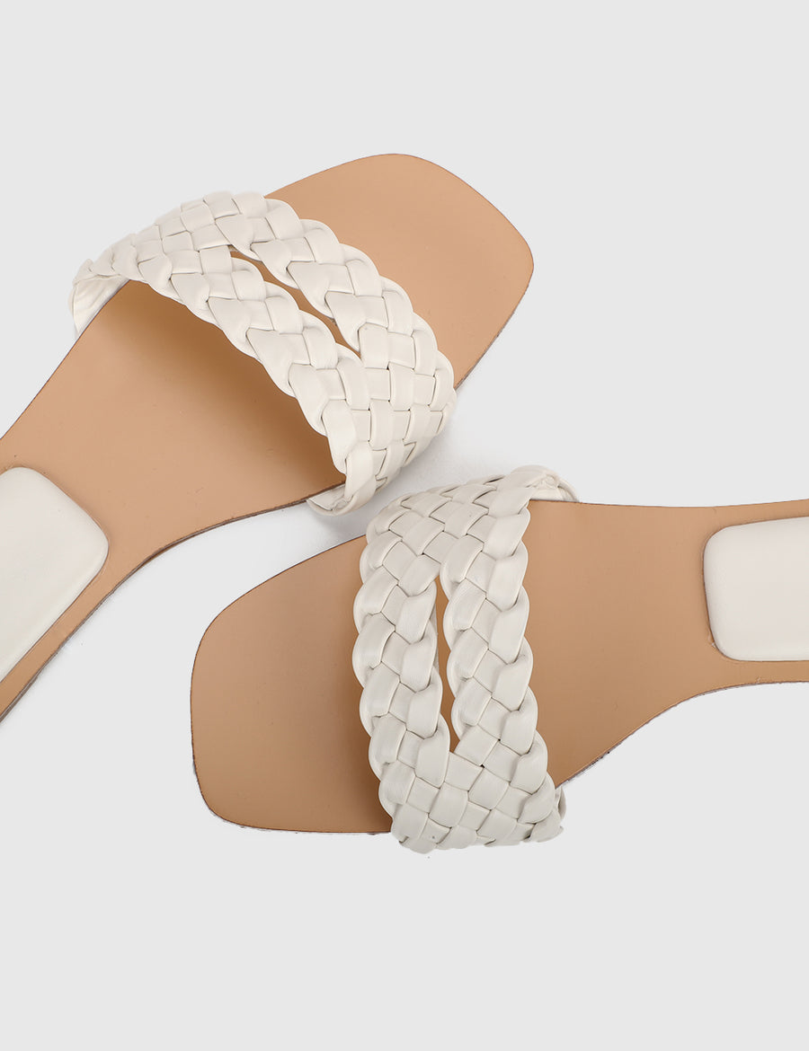 Chasity Open Toe Sandals & Flip Flops (White)