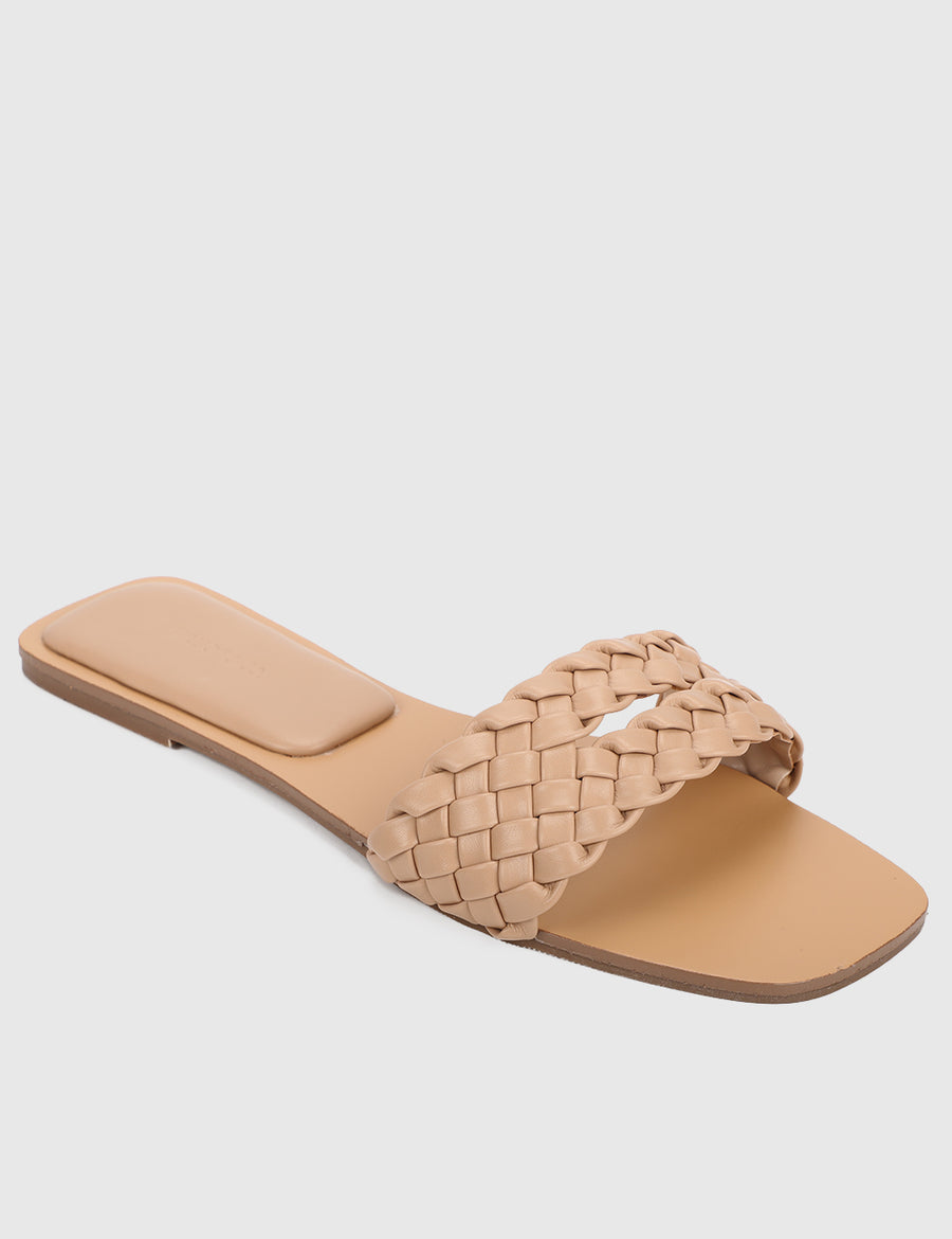 Chasity Open Toe Sandals & Flip Flops (Tan)