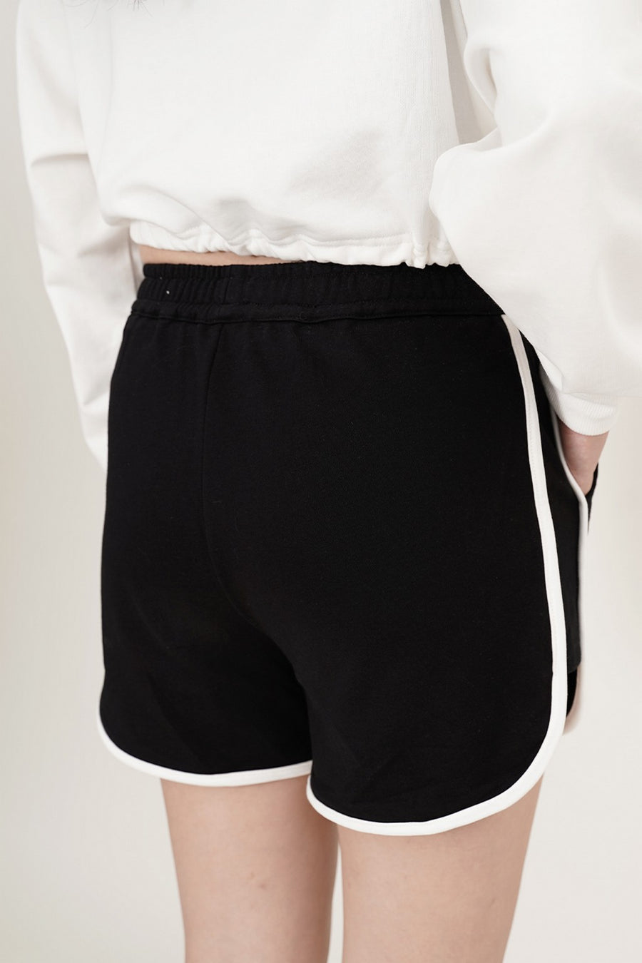 Halyn Casual Shorts (Black)