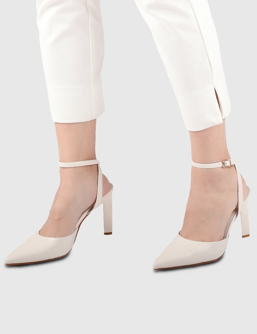 Jessye Pointed Toe Heels (White)
