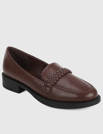 Thalia Rounded Toe Loafers, Moccasins & Boat Shoes (Brown)