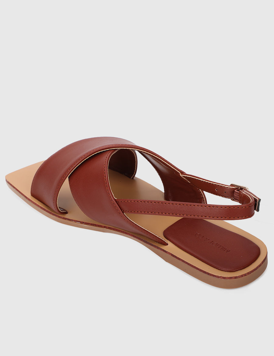 Brett Square Toe Sandals & Flip Flops (Brown)