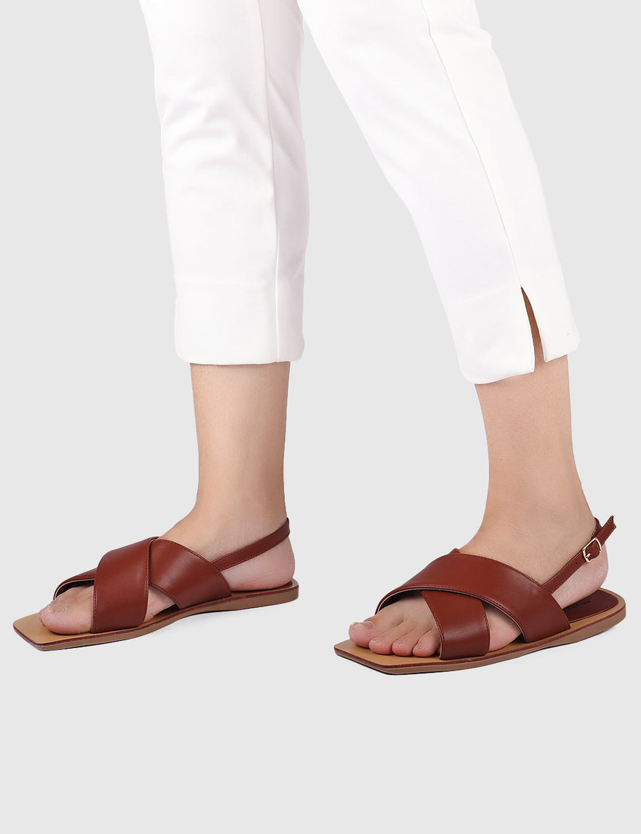 Brett Square Toe Sandals & Flip Flops (Brown)