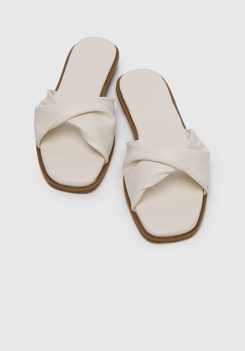 Dalinda Open Toe Sandals & Flip Flops (White)