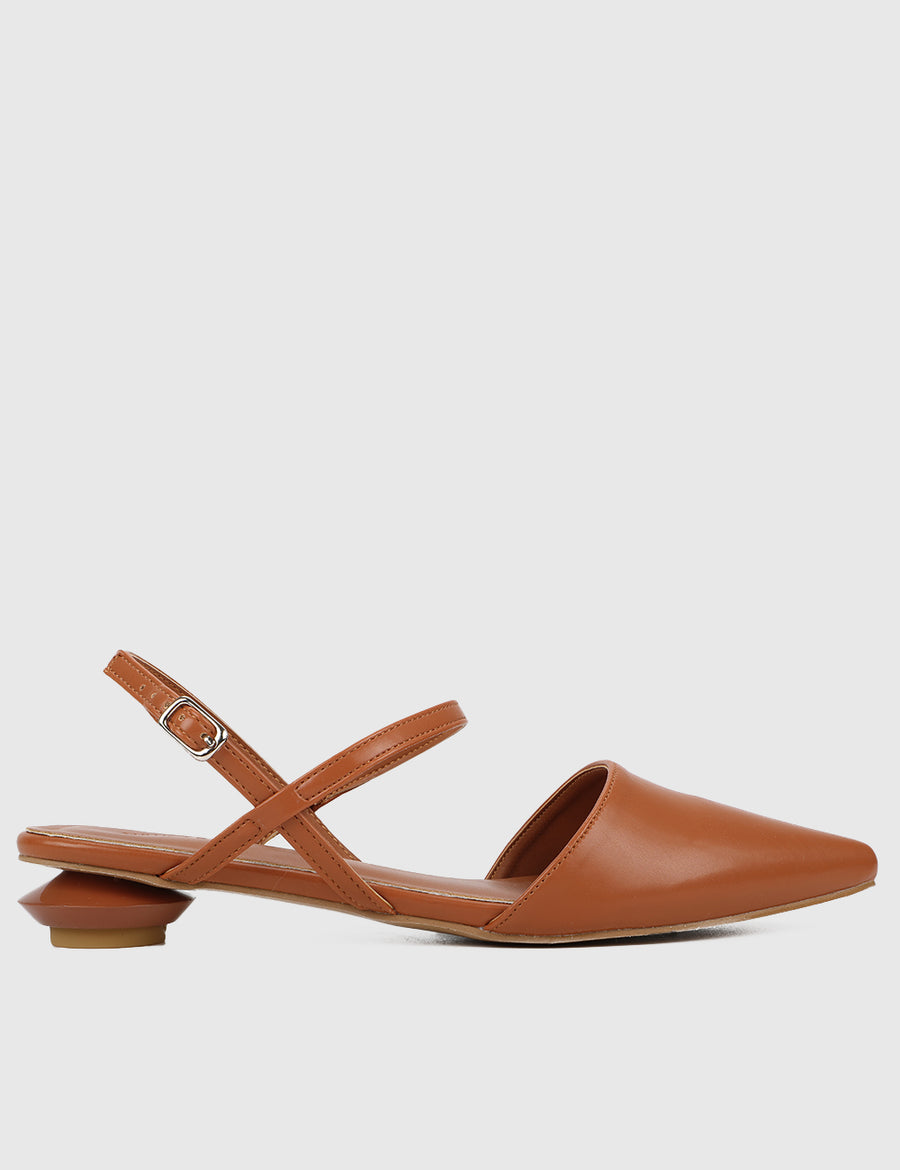 Belphoebe Pointed Toe Heels (Brown)