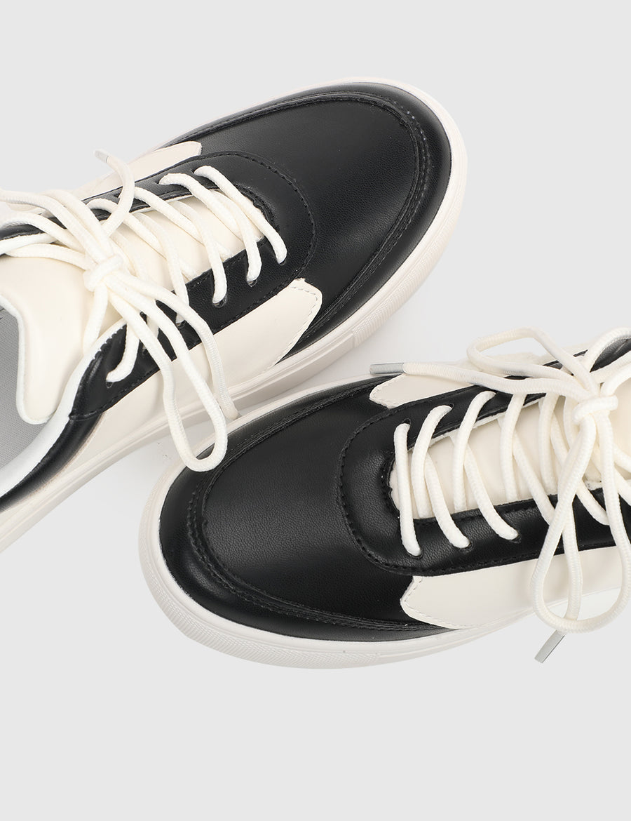 Bee-Free Rounded Toe Sneakers Women (Black)